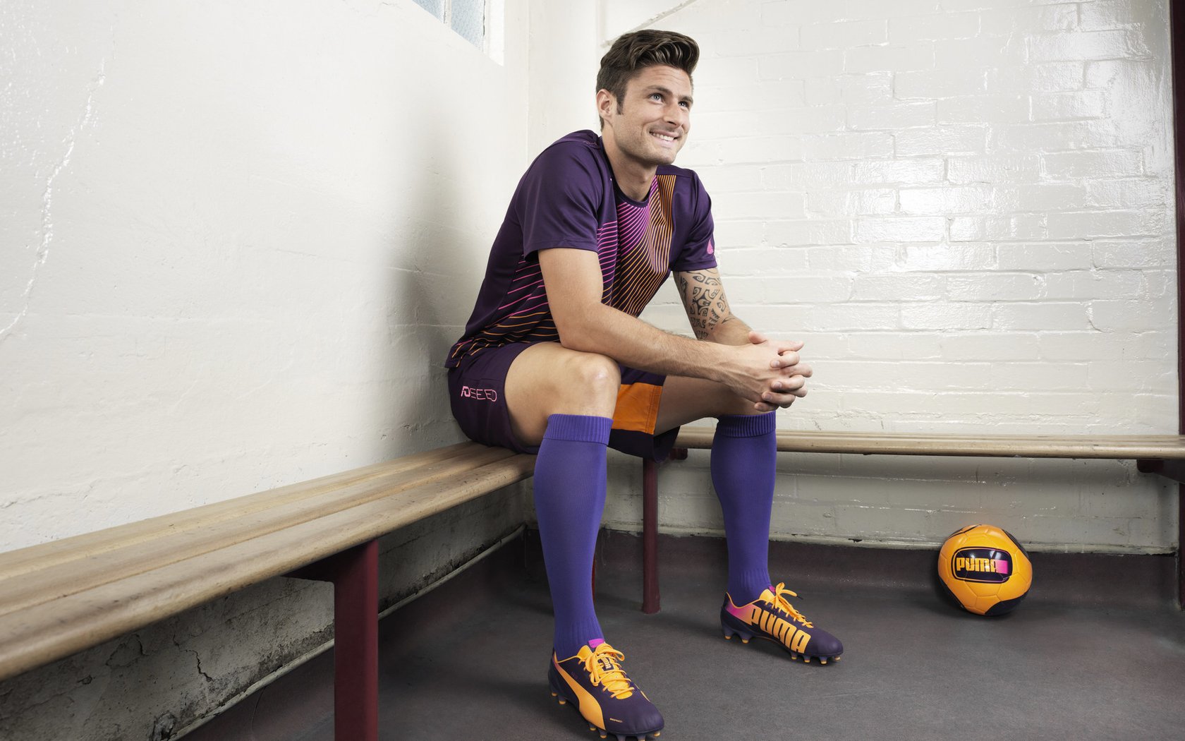 布莱克本锋线锋利，蓝白军团渴望翻盘，nba布莱克